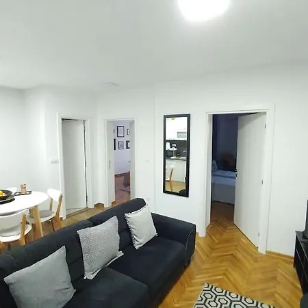 Wake Up For 4 * Belgrade